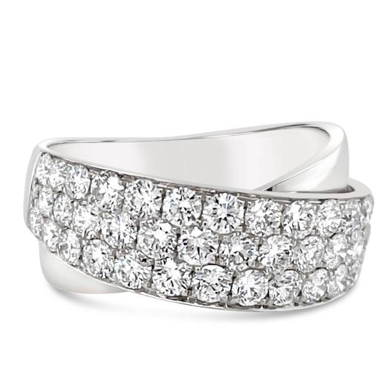 A beautiful, elegant crossover ring featuring 18ct White Gold creating stunning crossover design.