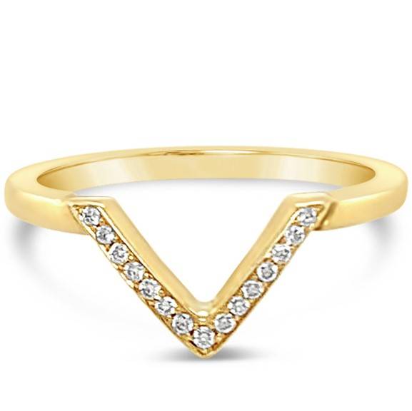 This ring features a deep Vee shaped curve designed to fit around or against your custom engagement ring. Use this band to accentuate the beauty of your existing ring or be a statement standalone ring