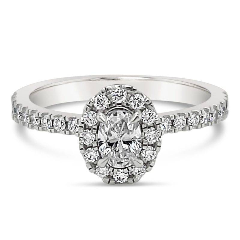 This beautiful Halo features a dazzling 0.30ct oval mined diamond framed perfectly by a seamless halo of diamonds. 